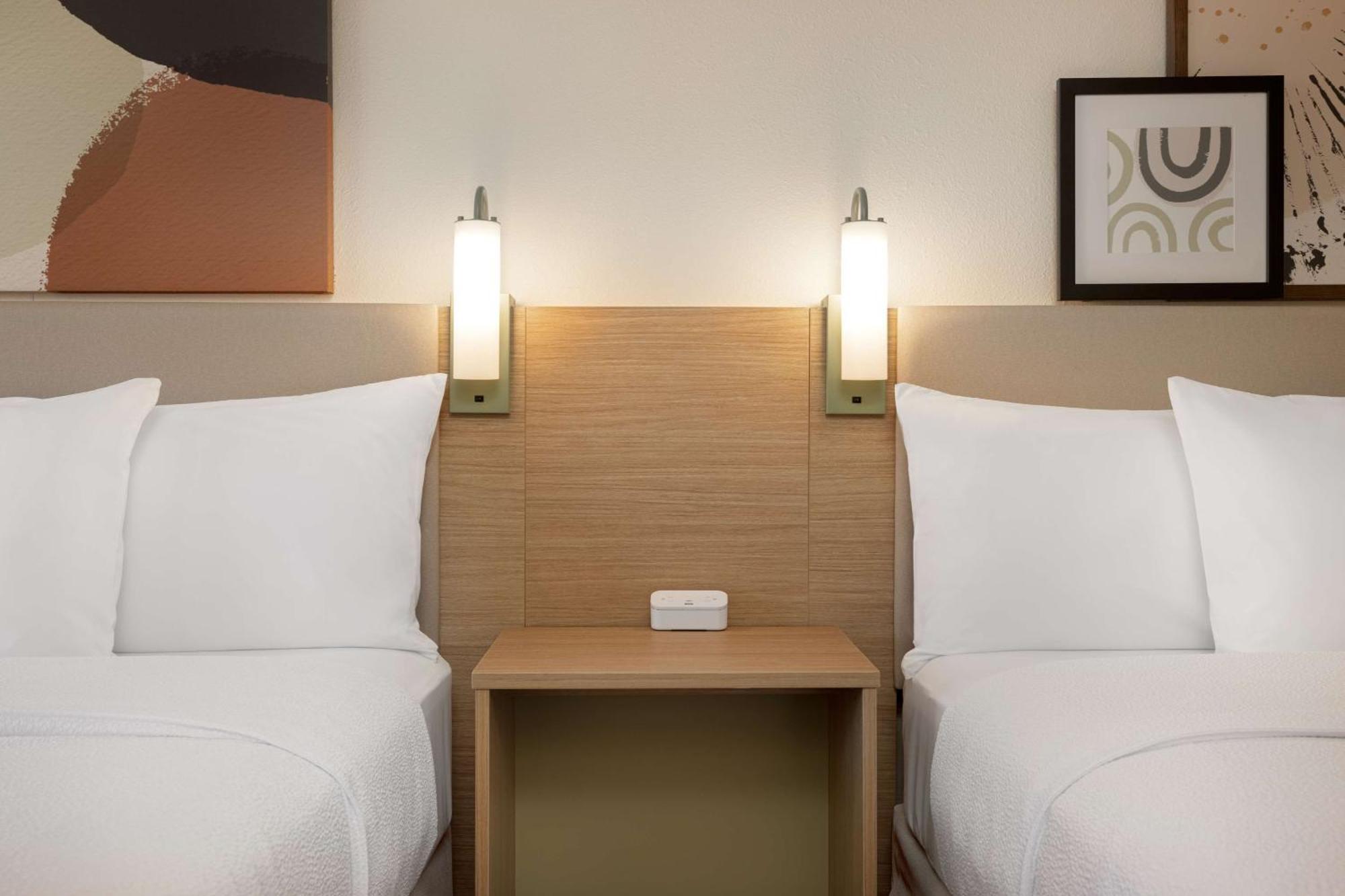 Spark By Hilton Santa Nella Εξωτερικό φωτογραφία