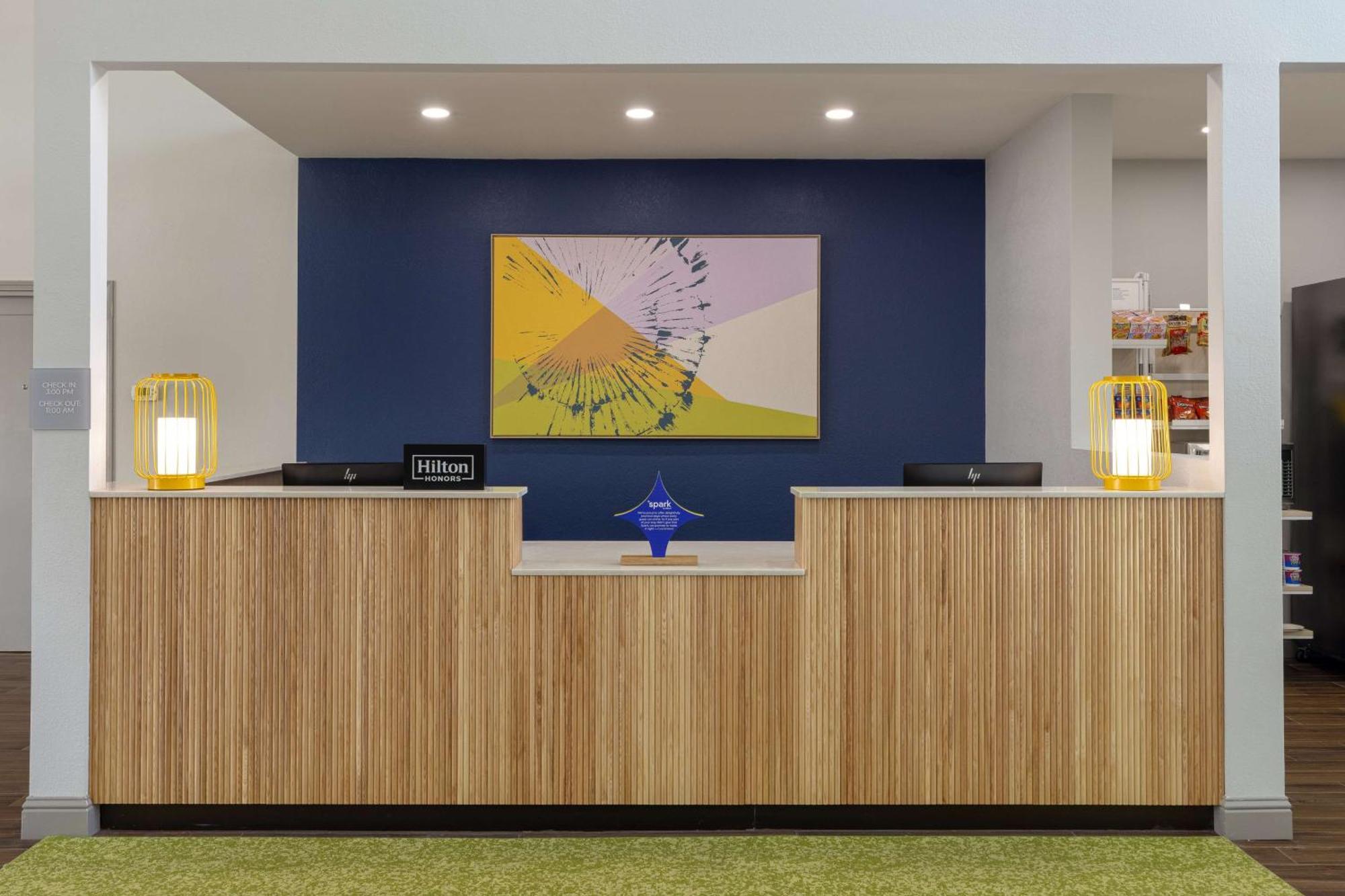 Spark By Hilton Santa Nella Εξωτερικό φωτογραφία